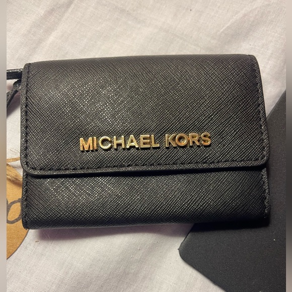Black Micheal Kors wallet - Picture 2 of 5
